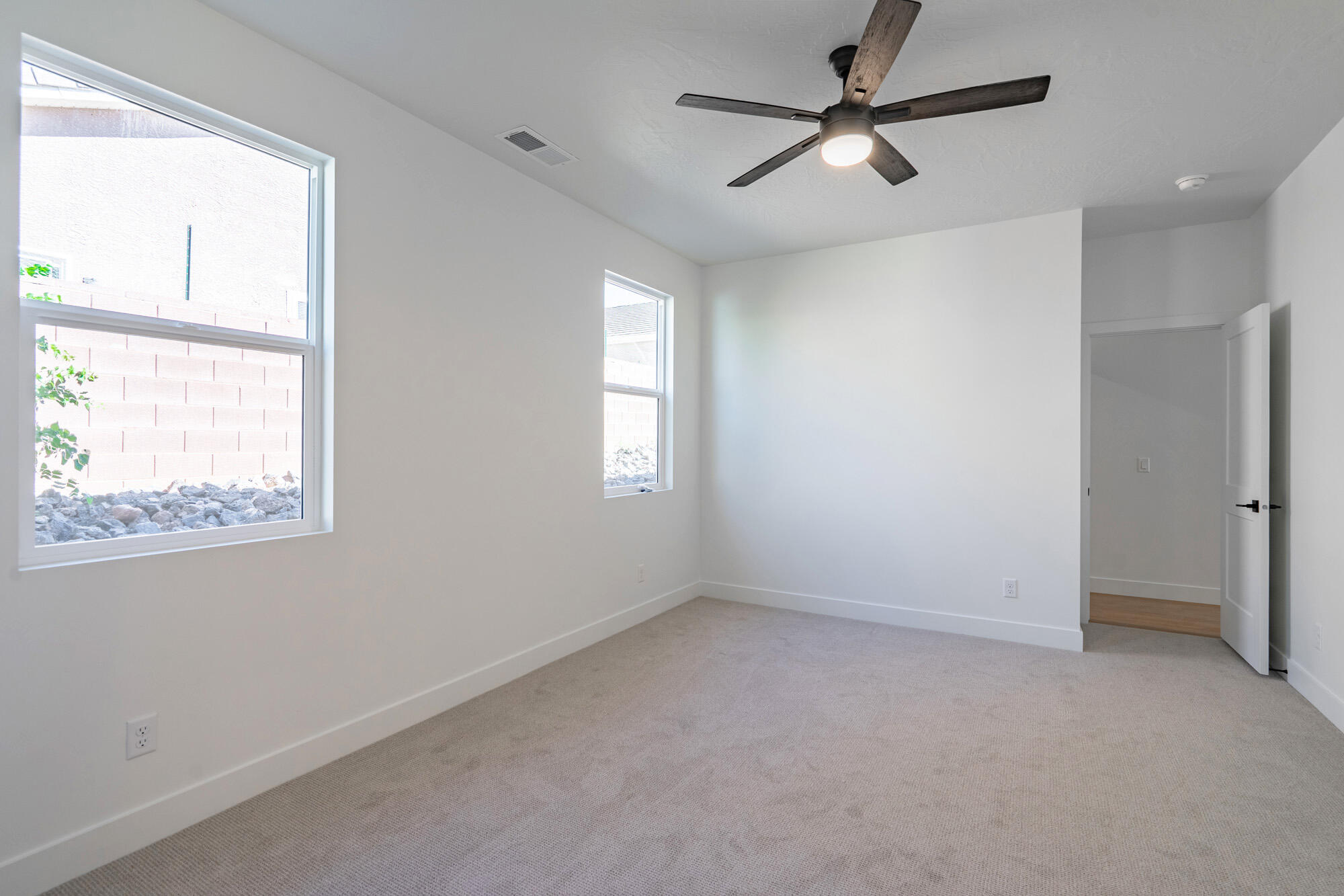 EVES GARDEN - Residential