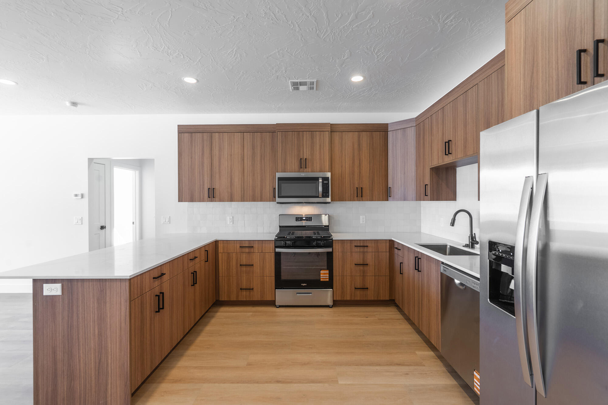 EVES GARDEN - Residential