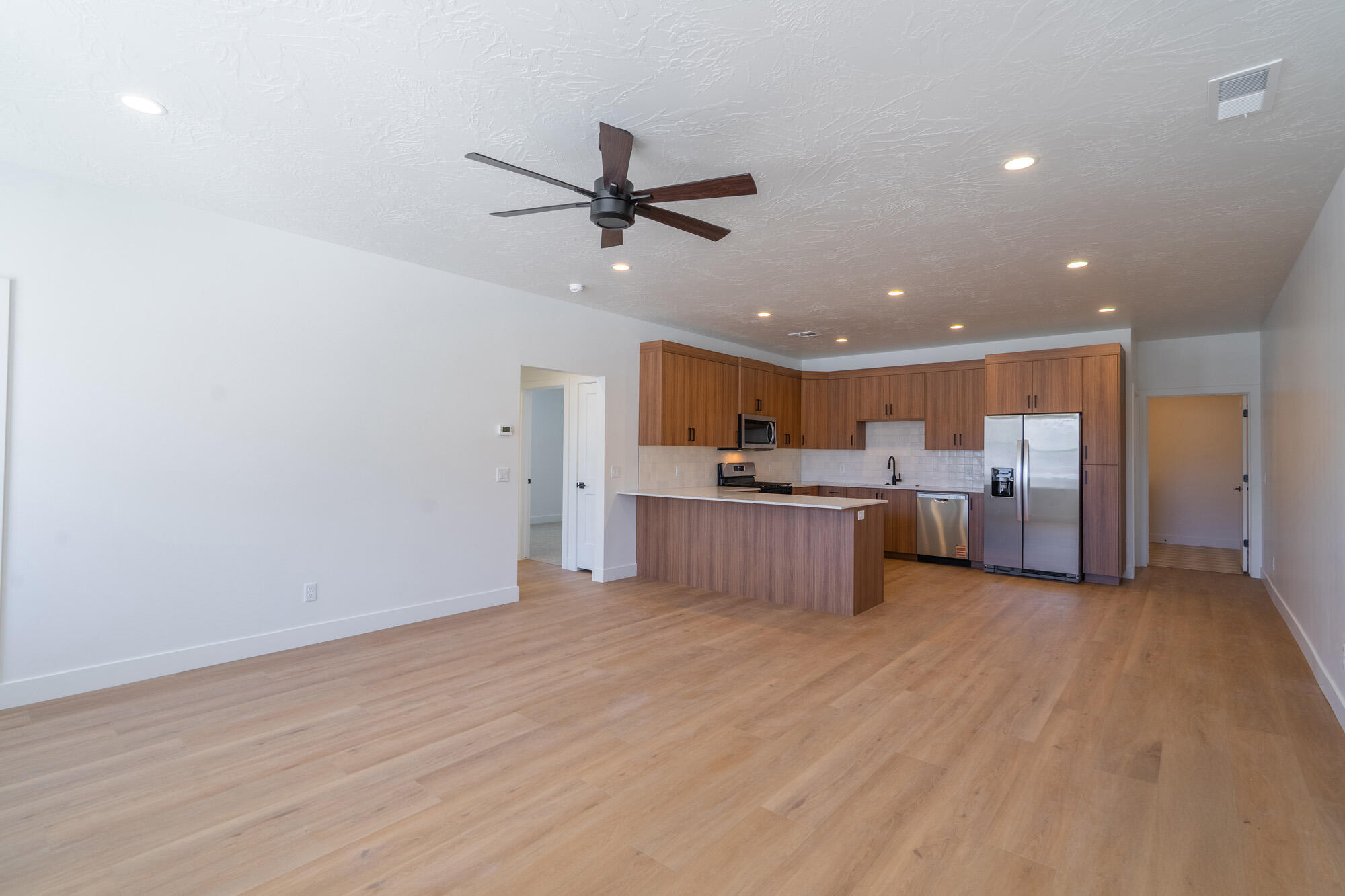 EVES GARDEN - Residential