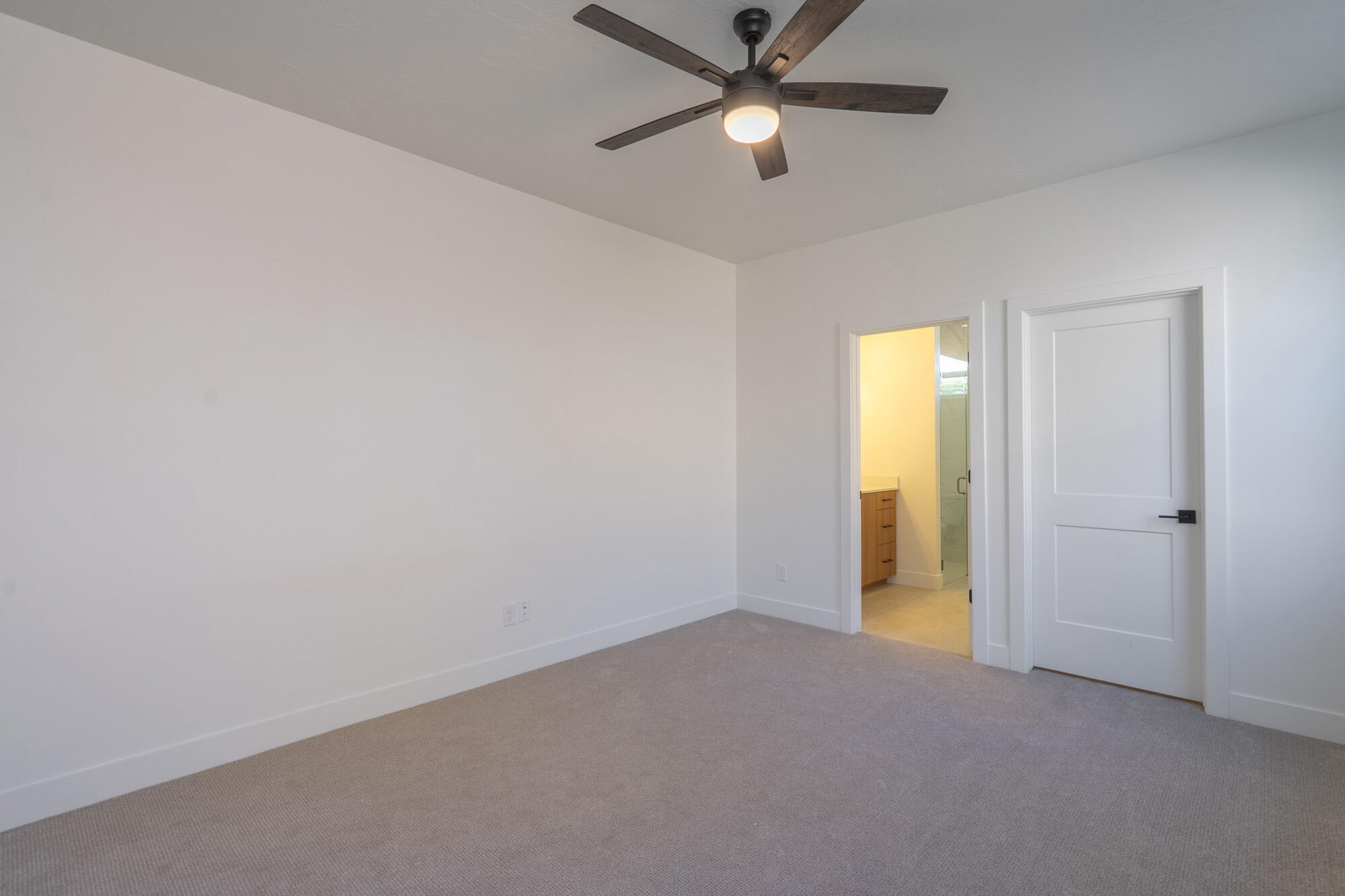 EVES GARDEN - Residential