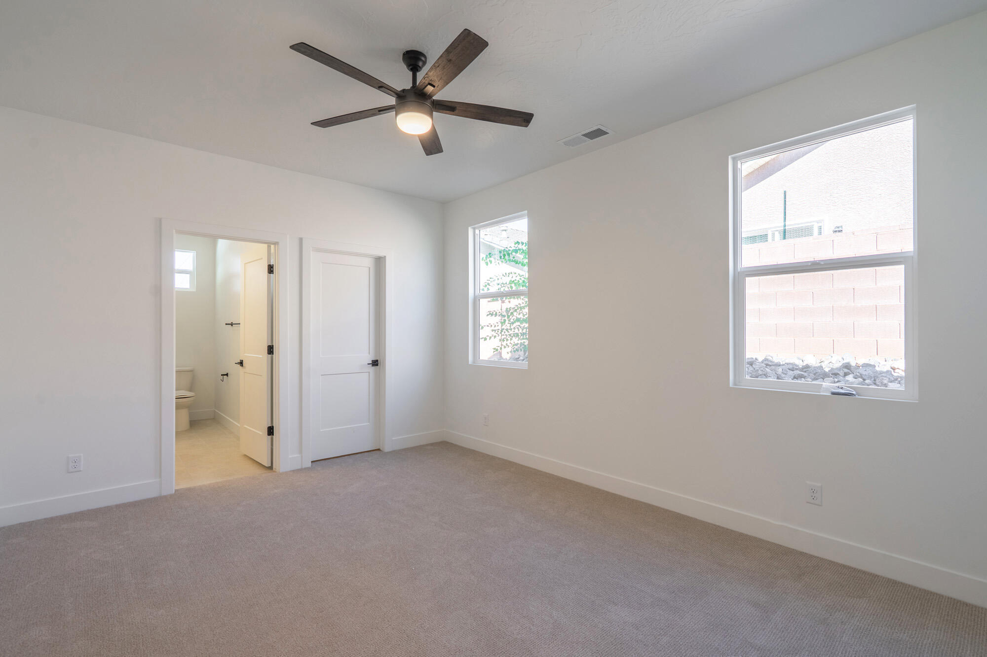 EVES GARDEN - Residential