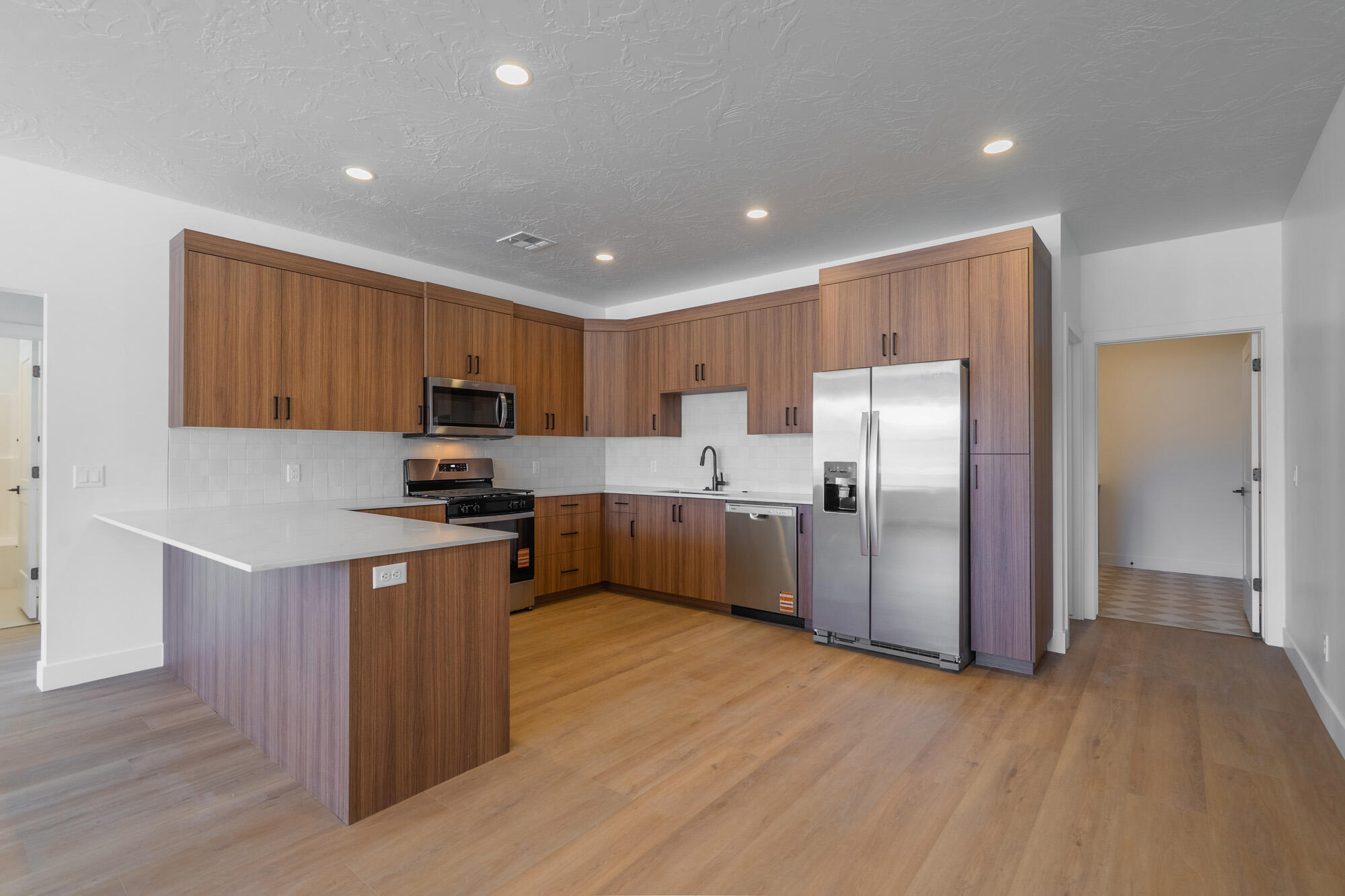 EVES GARDEN - Residential