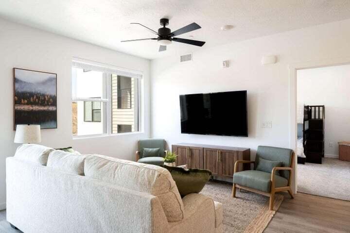 DESERT COLOR RESORT - Residential