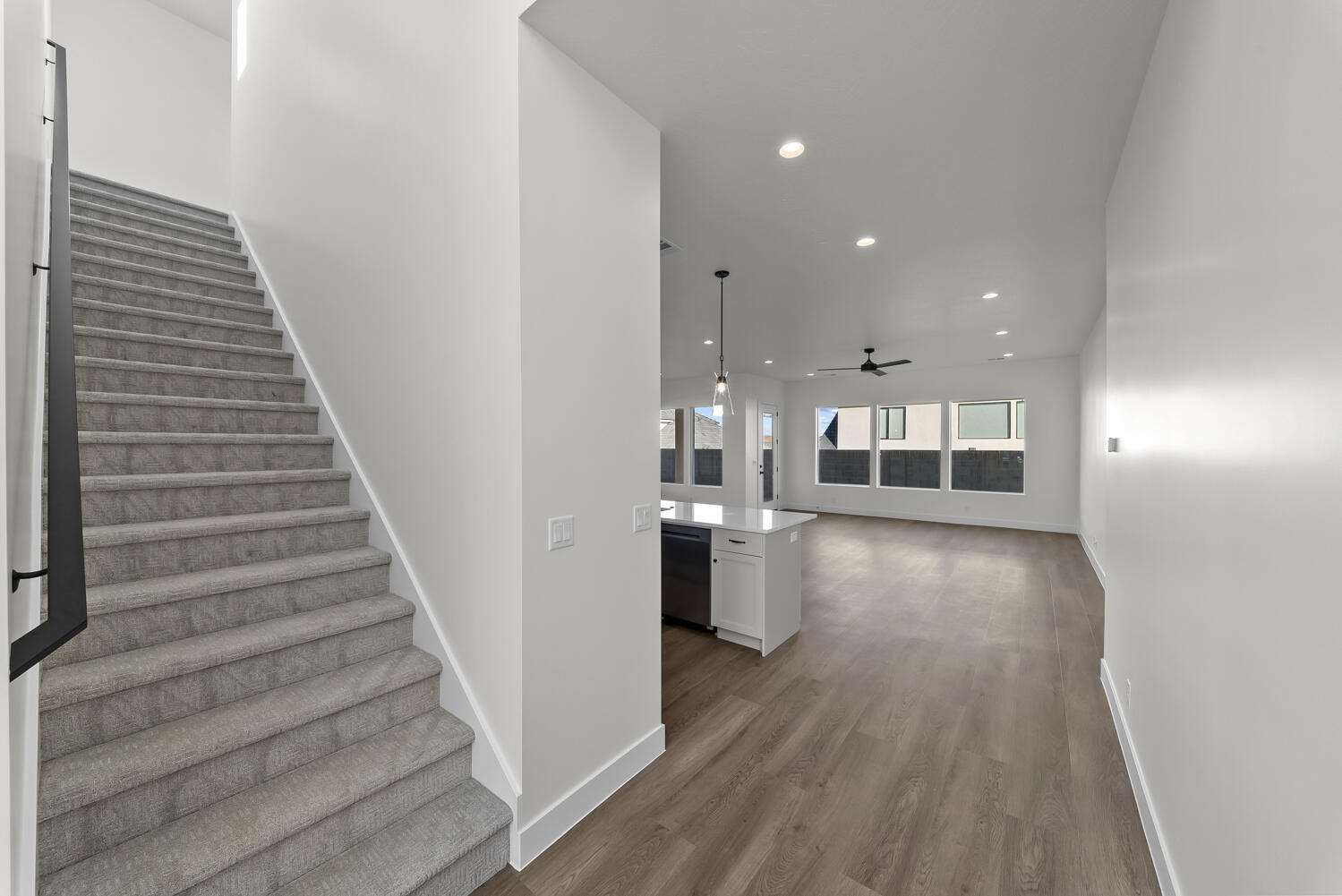 DESERT HORIZON - Residential