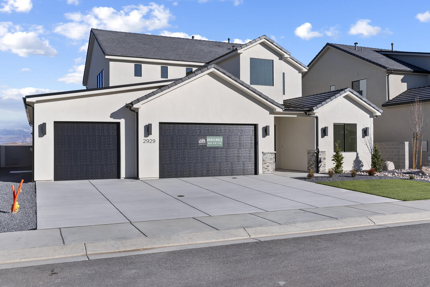 DESERT HORIZON - Residential