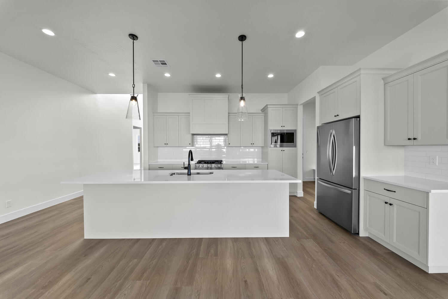 DESERT HORIZON - Residential