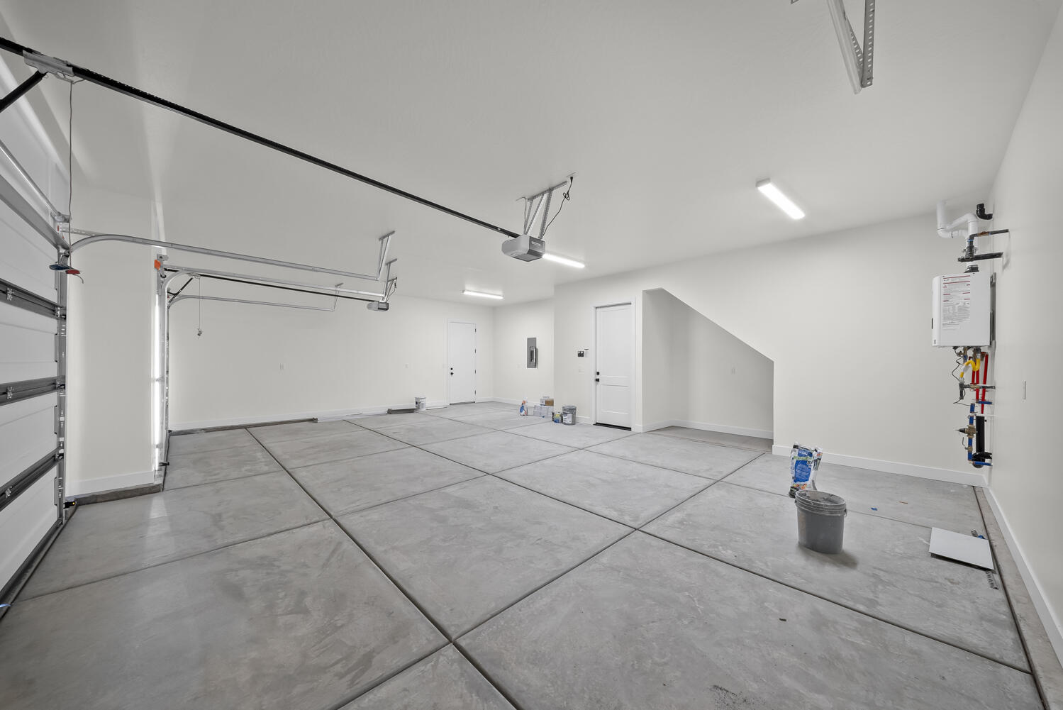 DESERT HORIZON - Residential