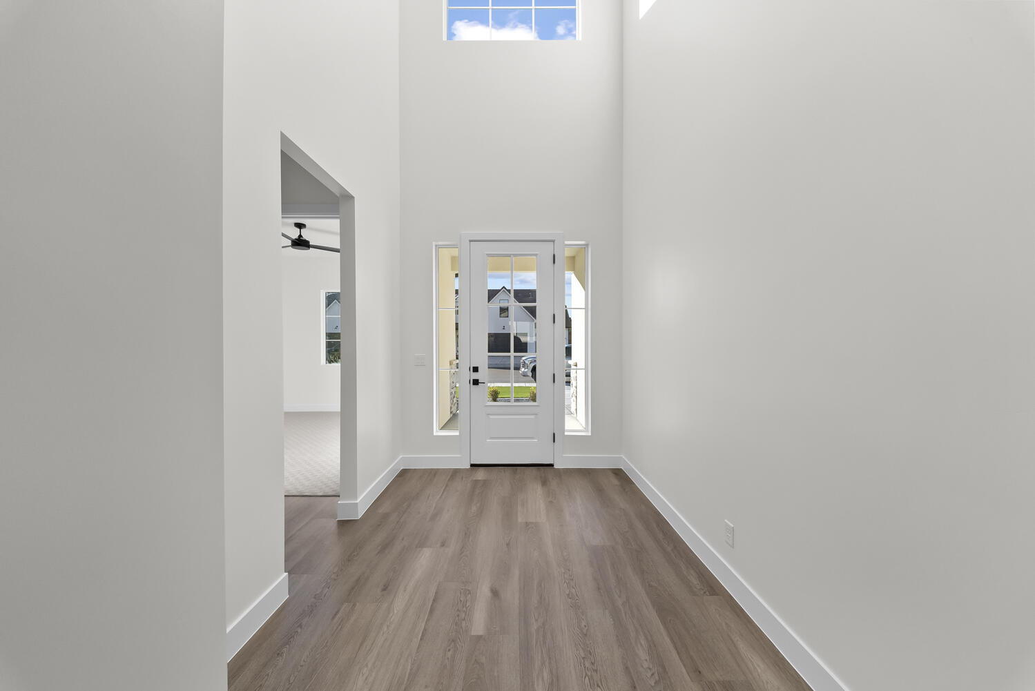 DESERT HORIZON - Residential