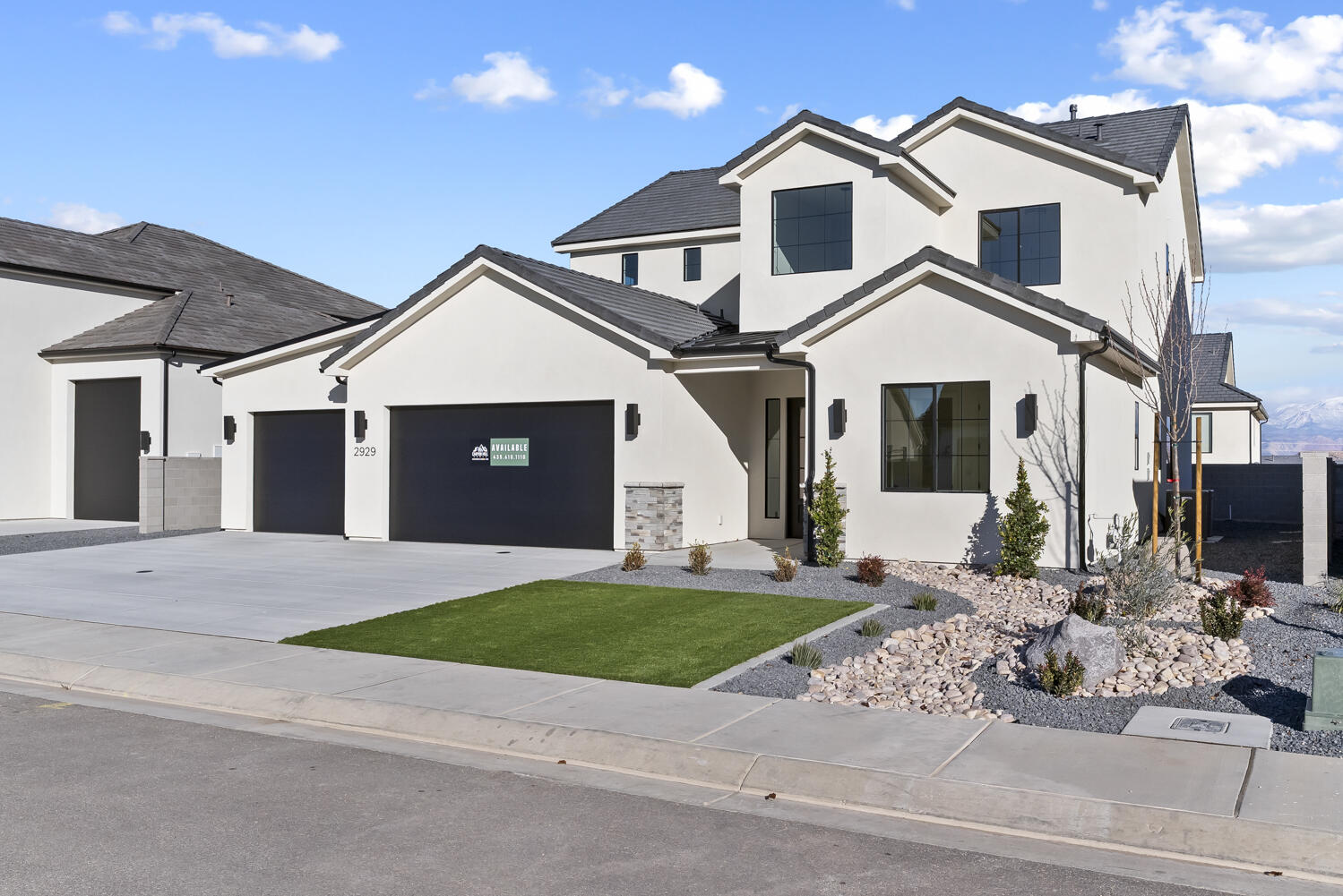 DESERT HORIZON - Residential