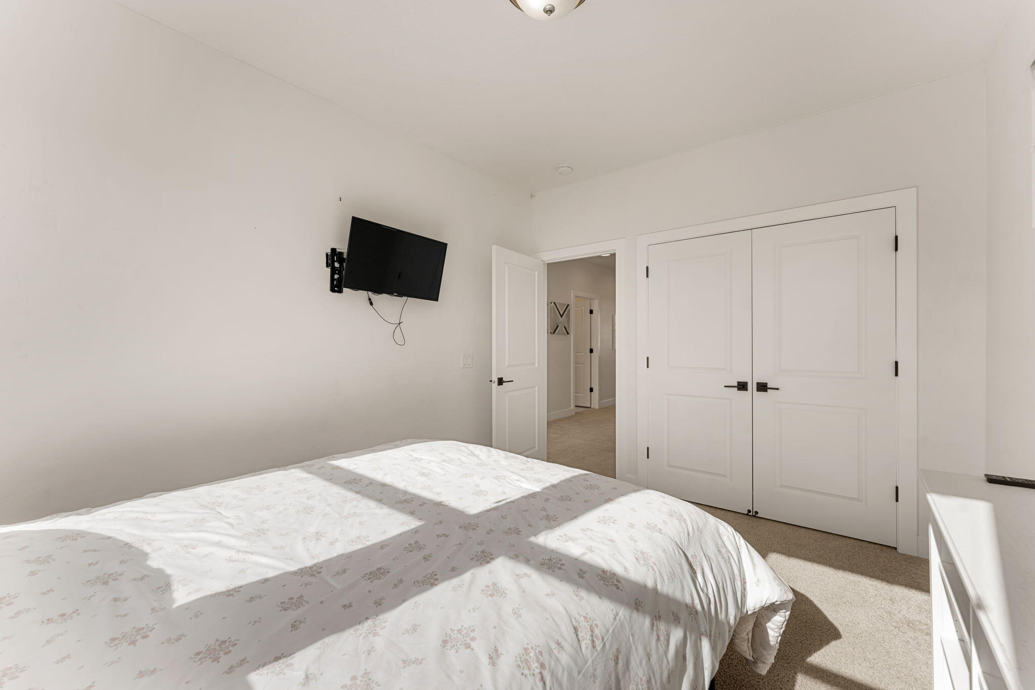 WOODLAND ESTATES TOWNHOMES - Residential