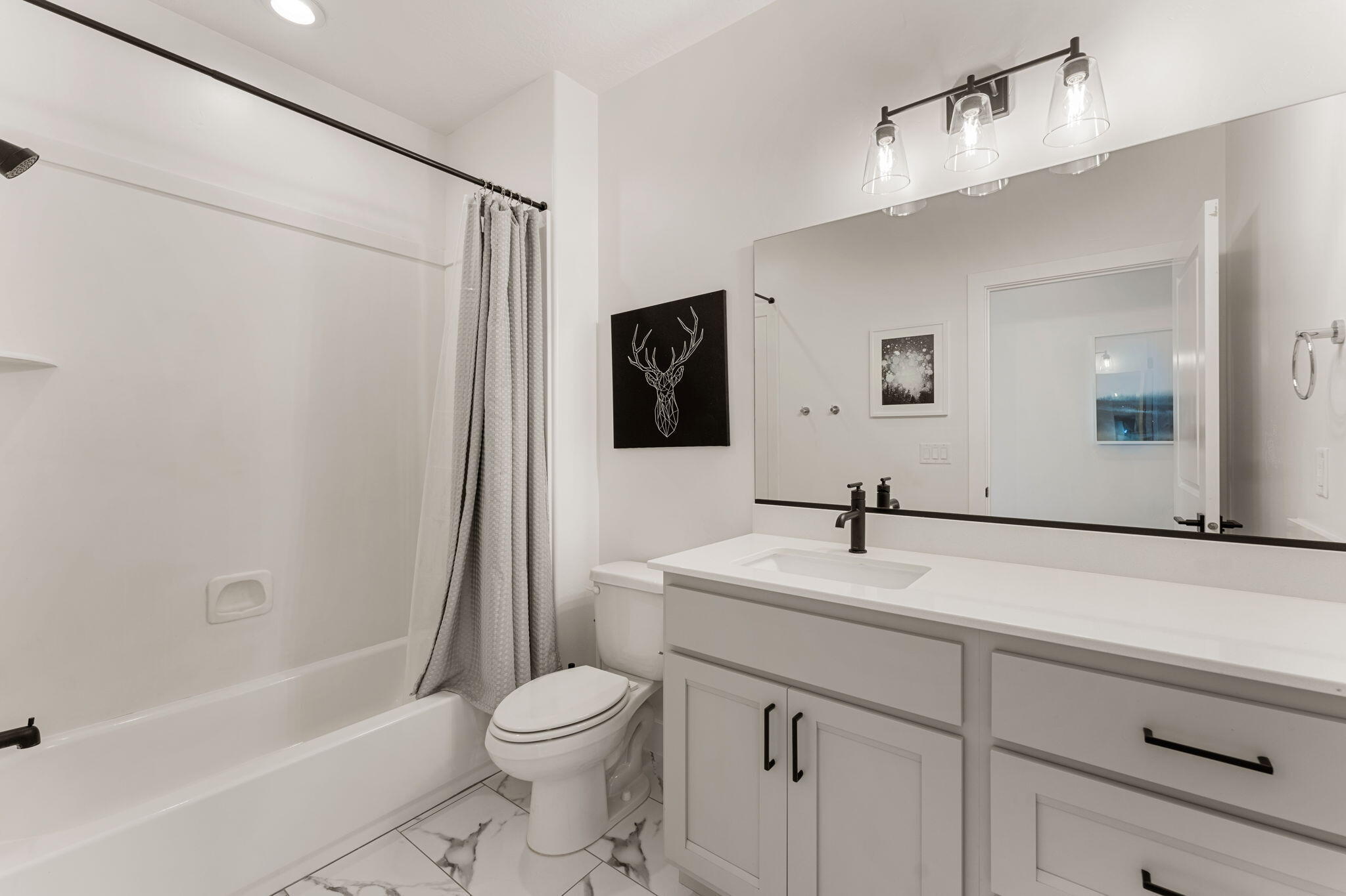 WOODLAND ESTATES TOWNHOMES - Residential