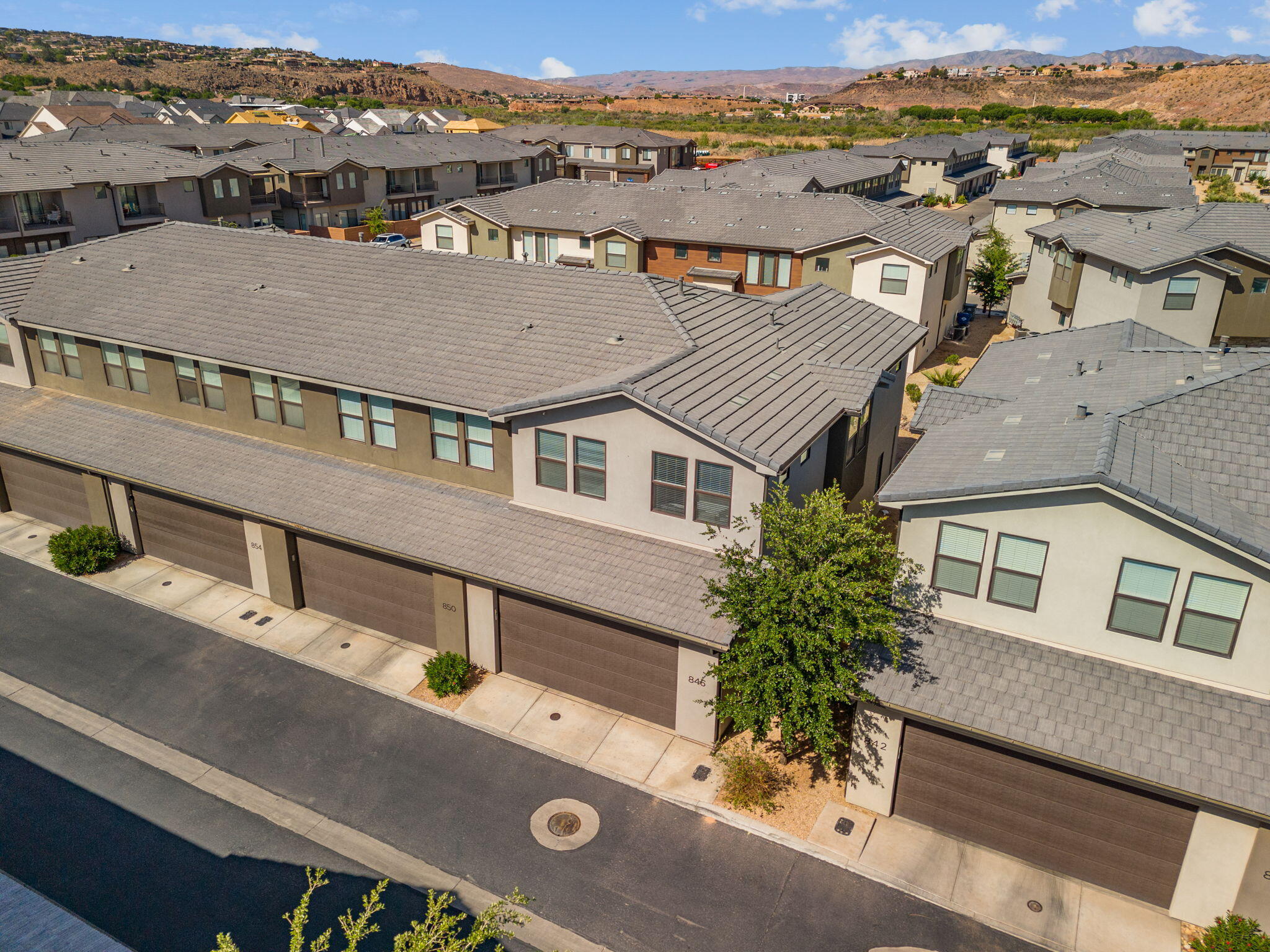 WOODLAND ESTATES TOWNHOMES - Residential