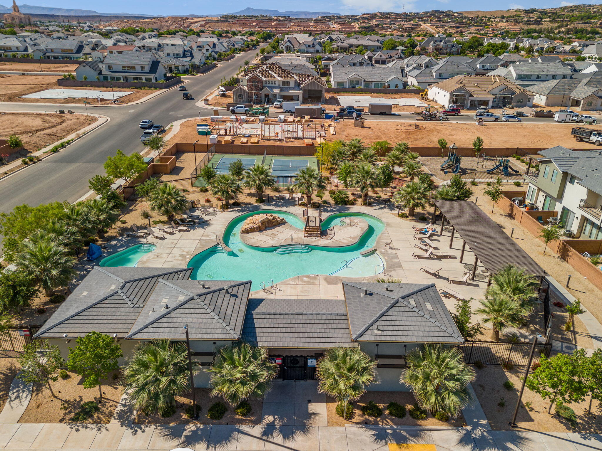 WOODLAND ESTATES TOWNHOMES - Residential