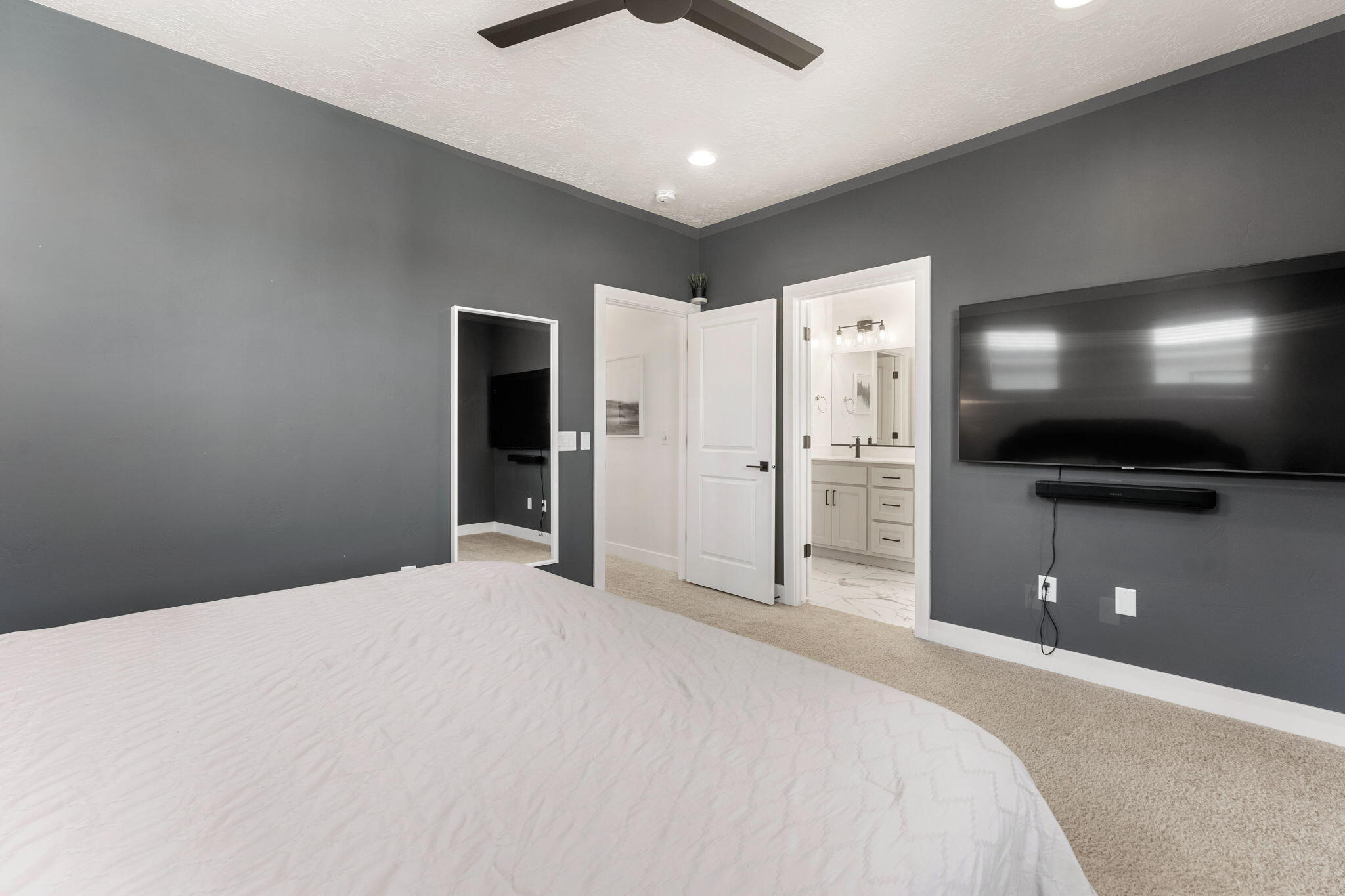 WOODLAND ESTATES TOWNHOMES - Residential