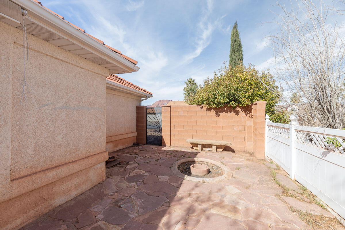 ARROWHEAD MESA - Residential