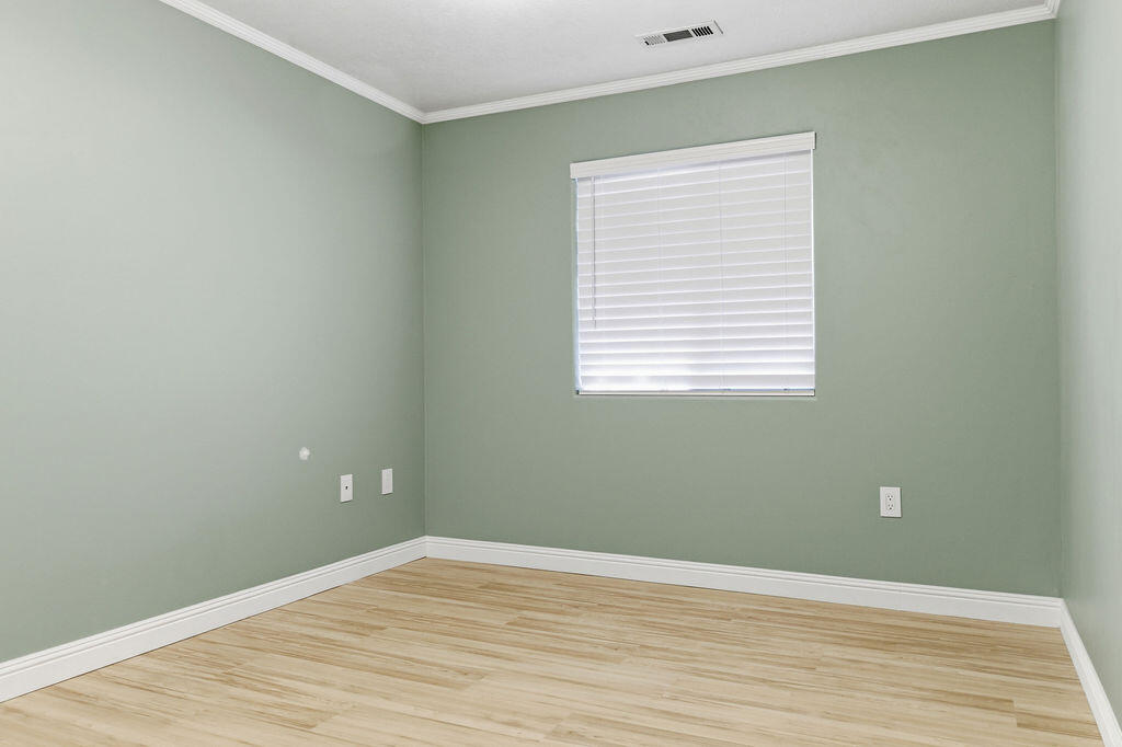 WOODBRIDGE TOWNHOMES - Residential