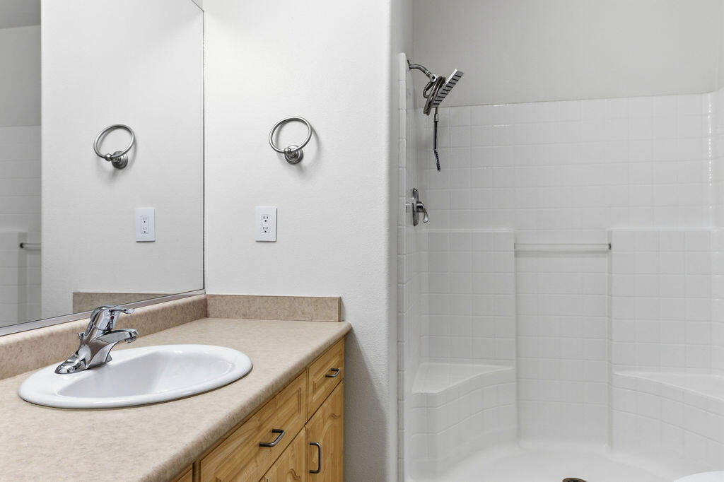 WOODBRIDGE TOWNHOMES - Residential