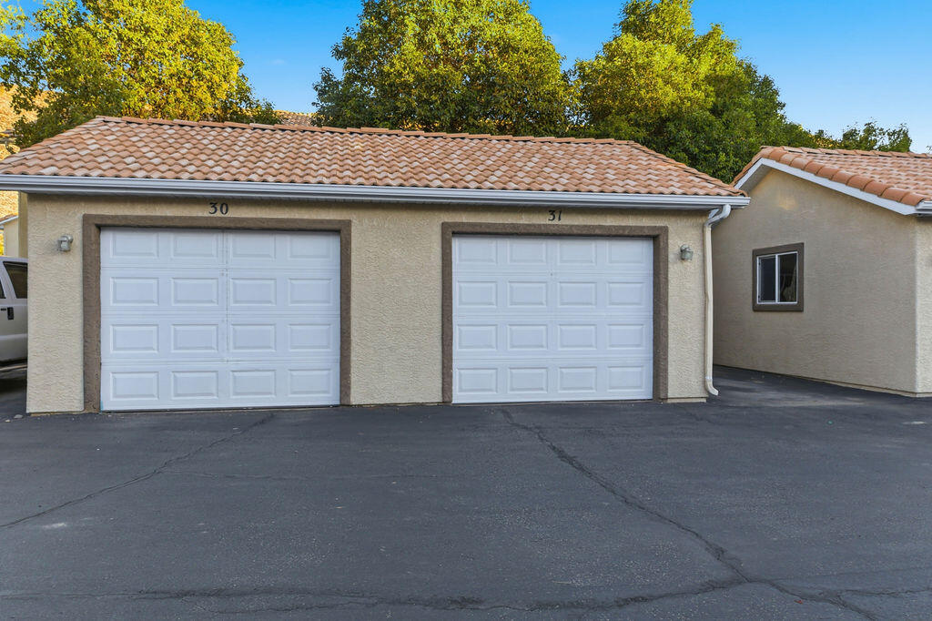 WOODBRIDGE TOWNHOMES - Residential