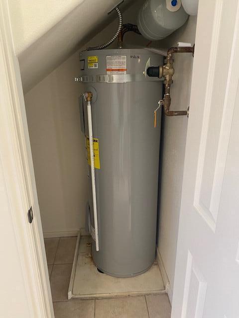 WOODBRIDGE TOWNHOMES - Residential