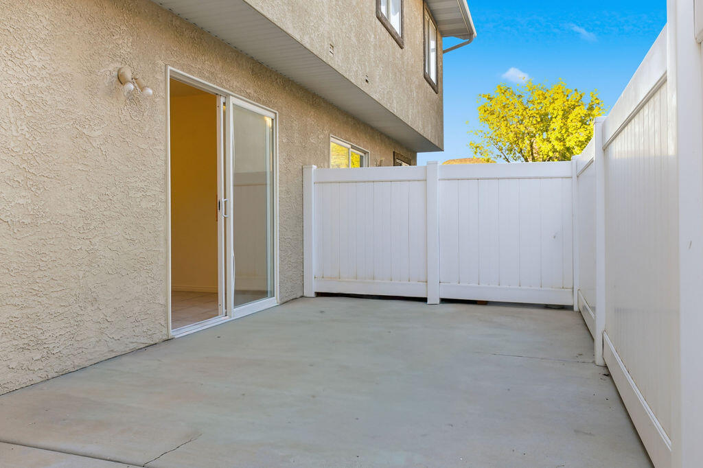 WOODBRIDGE TOWNHOMES - Residential