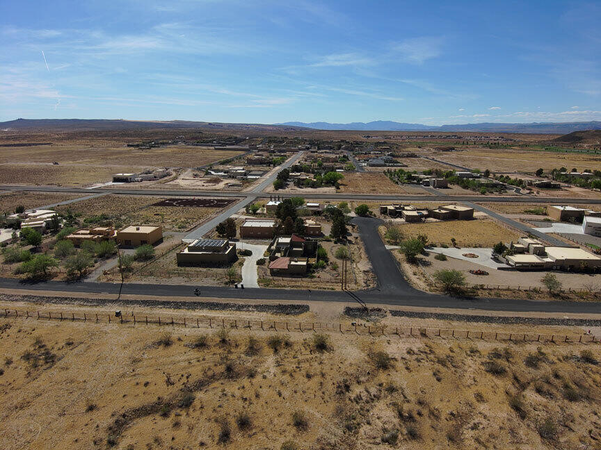 MOCCASIN FLATS - Land