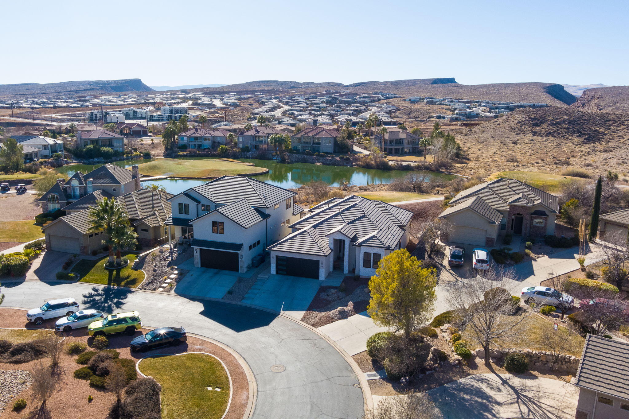 BRIDGEWATER TOWNHOMES AT SUNBROOK - Residential