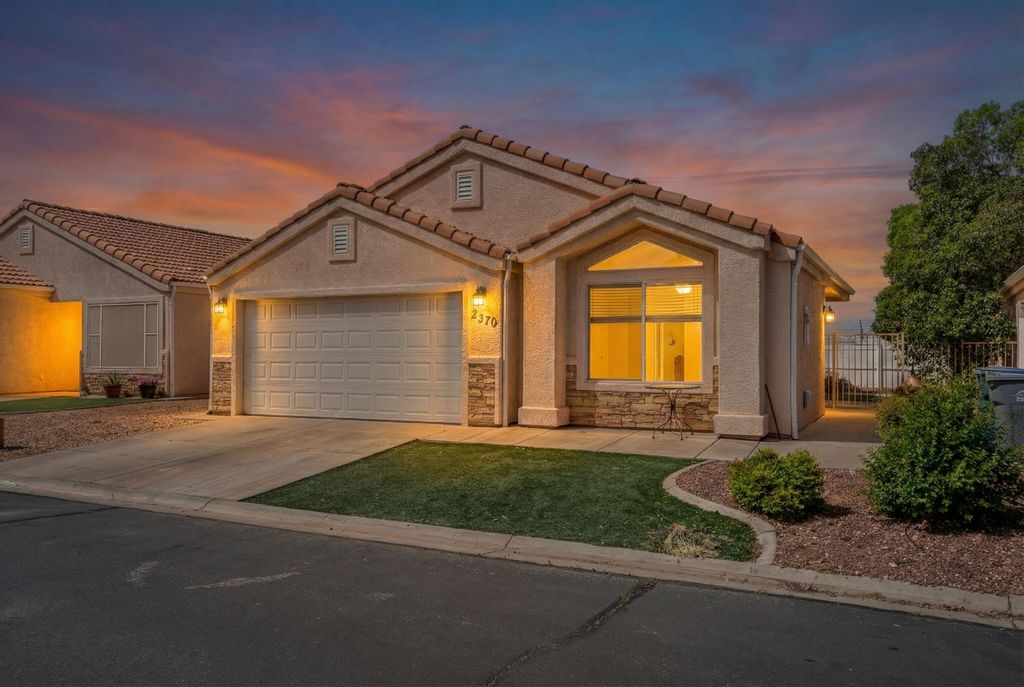 Photo of 2370 S 780 W, Hurricane, UT 84737 (MLS # 26-271303)