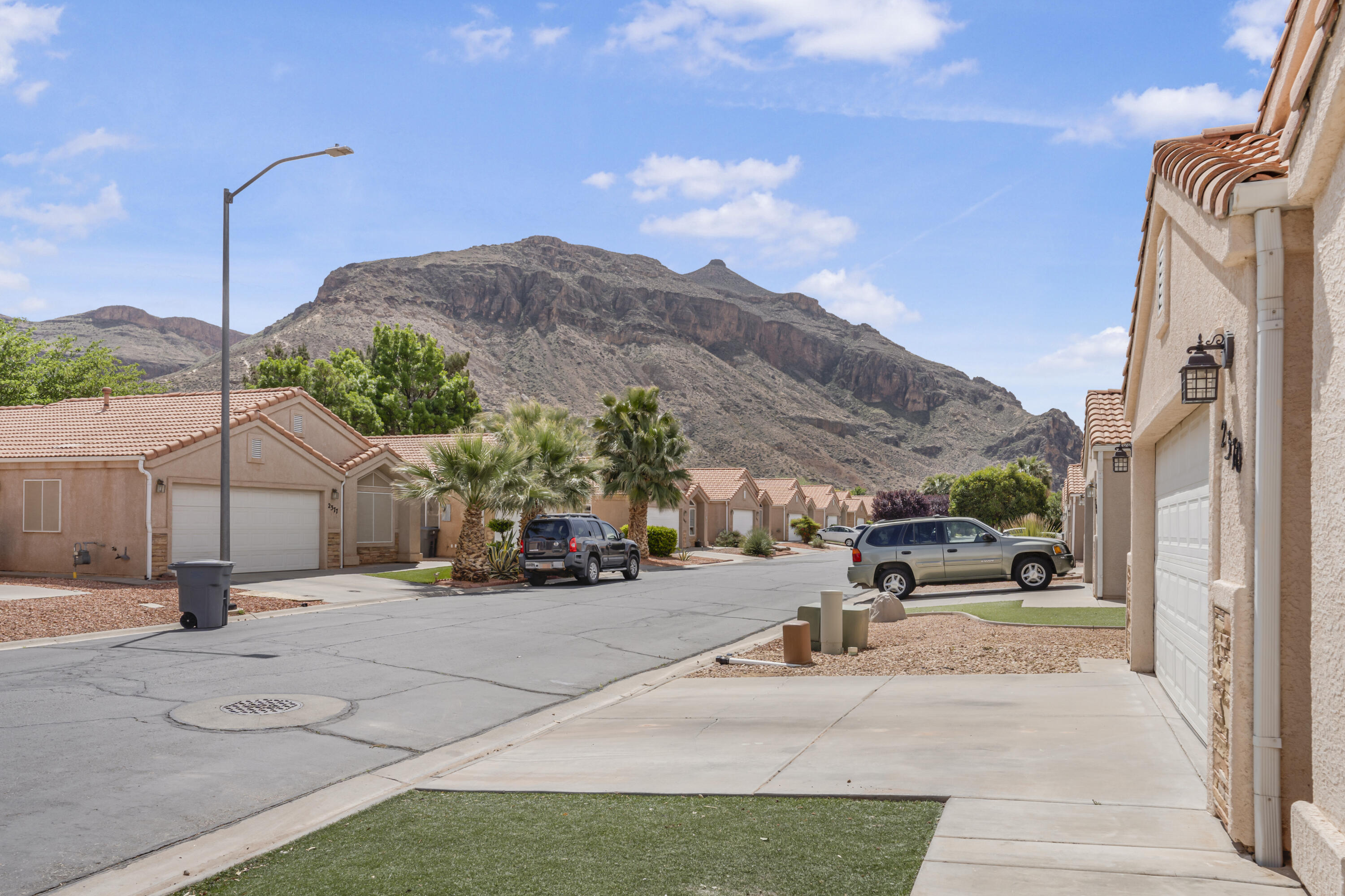 SHADOW CANYON - Residential
