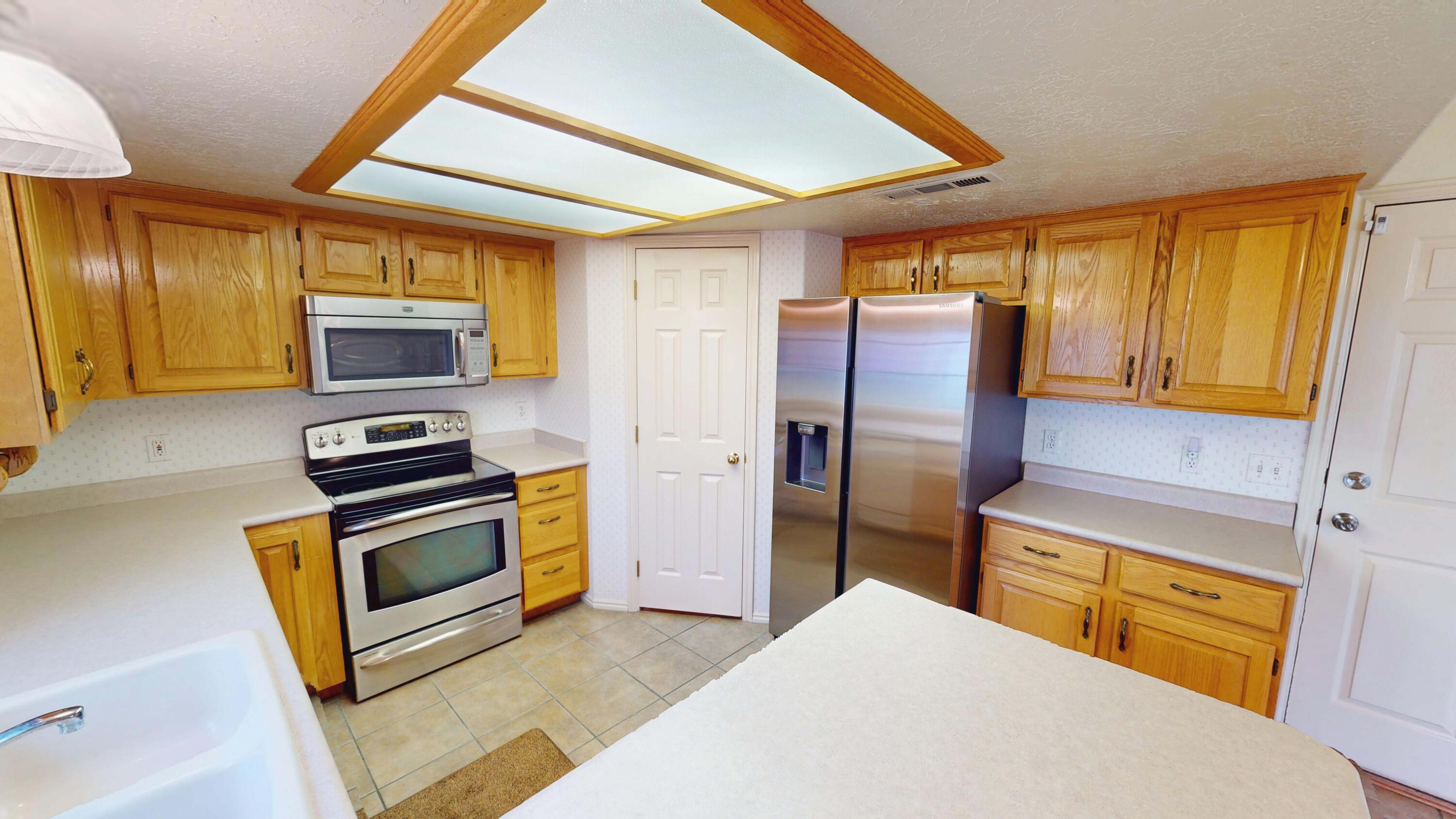 SUN COUNTRY MEADOWS SOUTH TOWNHOMES - Residential