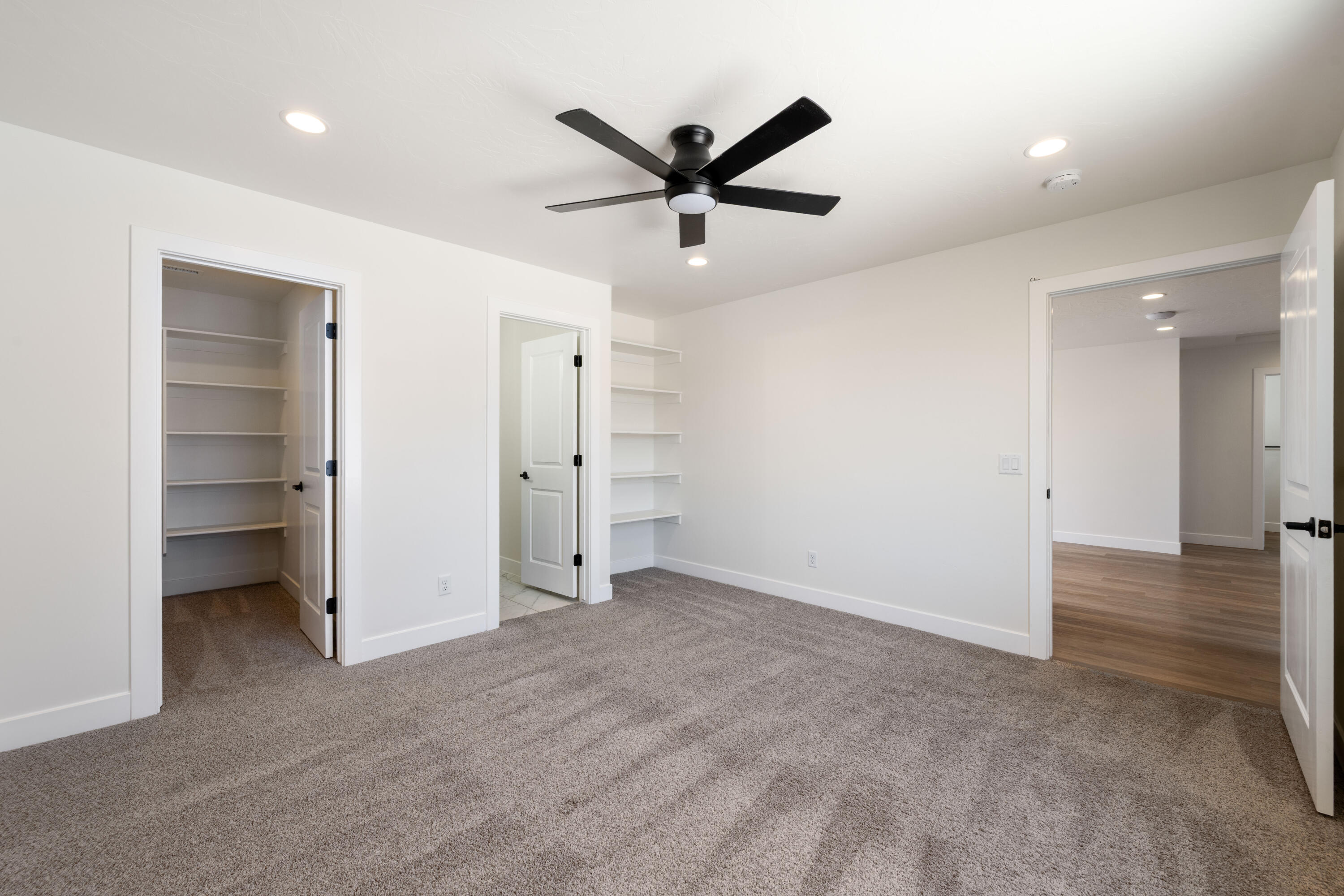 PARK SIDE AT GRANDPA'S POND - Residential