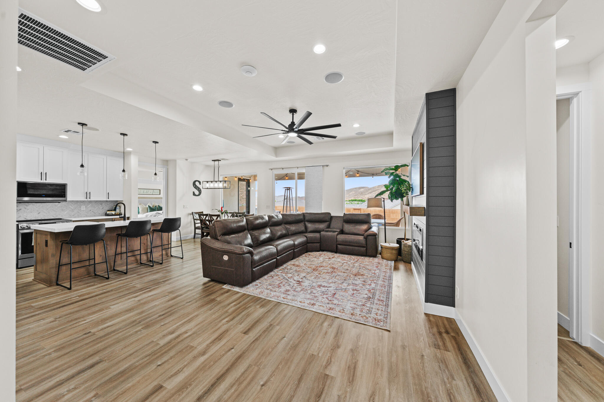 PARK SIDE AT GRANDPA'S POND - Residential