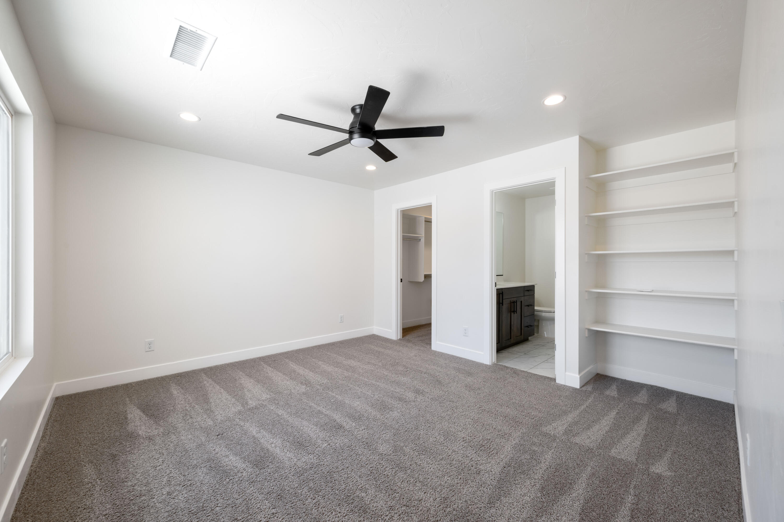 PARK SIDE AT GRANDPA'S POND - Residential