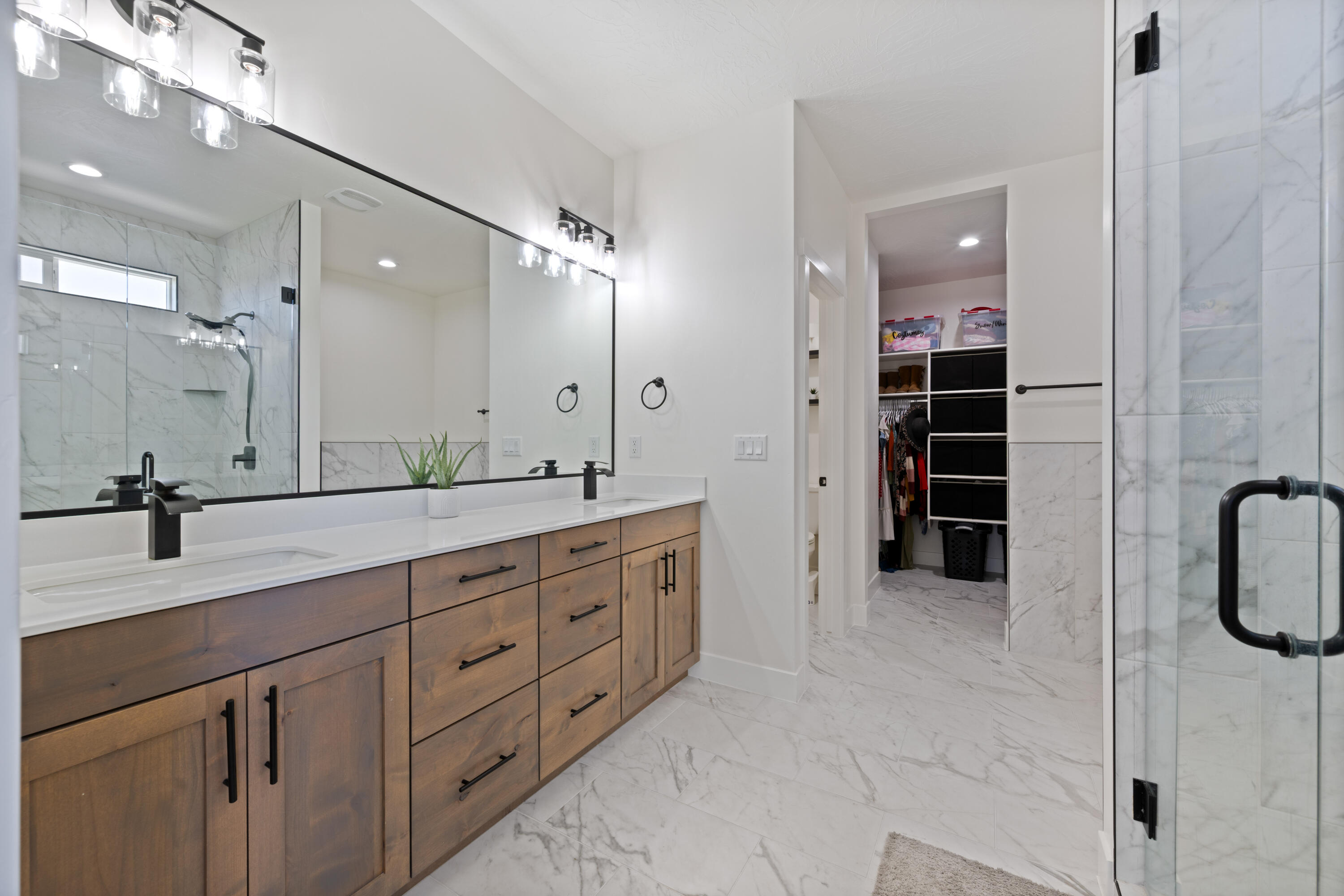 PARK SIDE AT GRANDPA'S POND - Residential