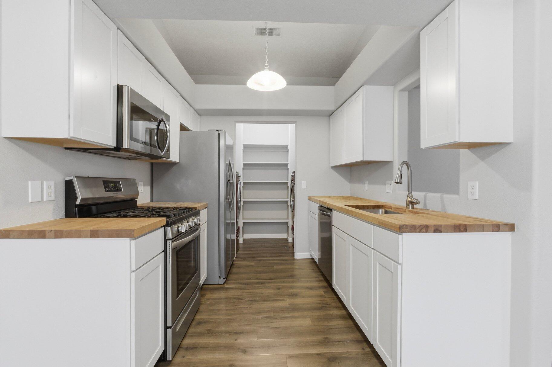 FLEUR DE LIS CONDOS - Residential