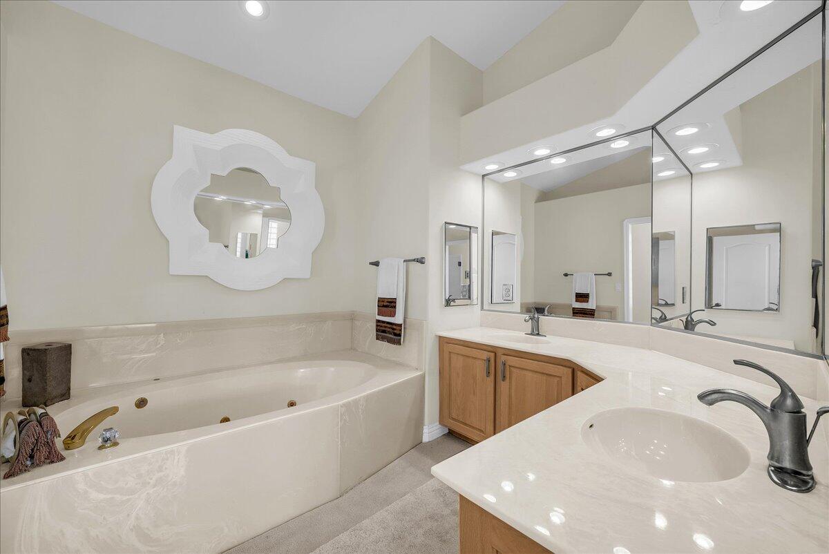 CRYSTAL LAKES TOWNHOMES - Residential