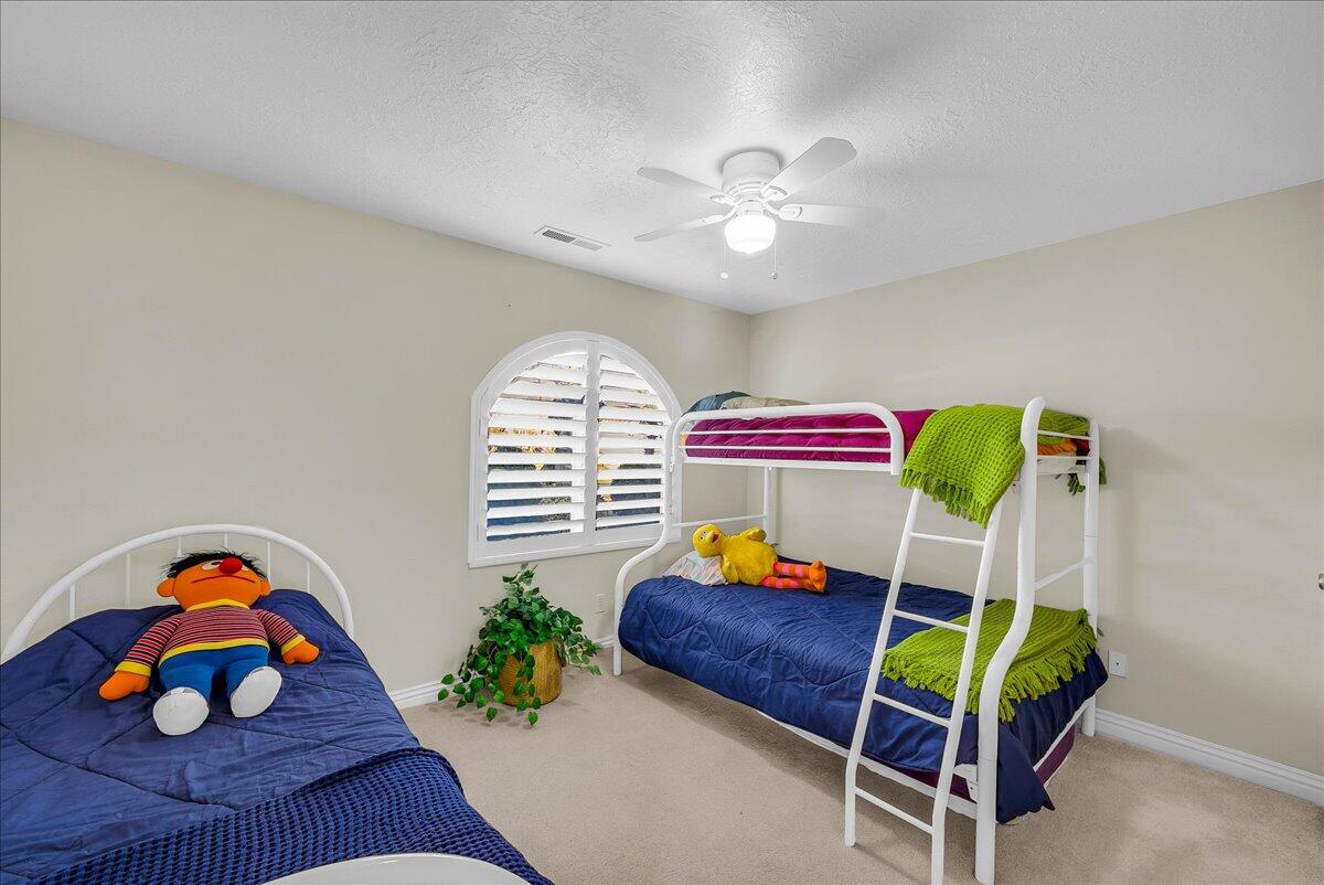 CRYSTAL LAKES TOWNHOMES - Residential