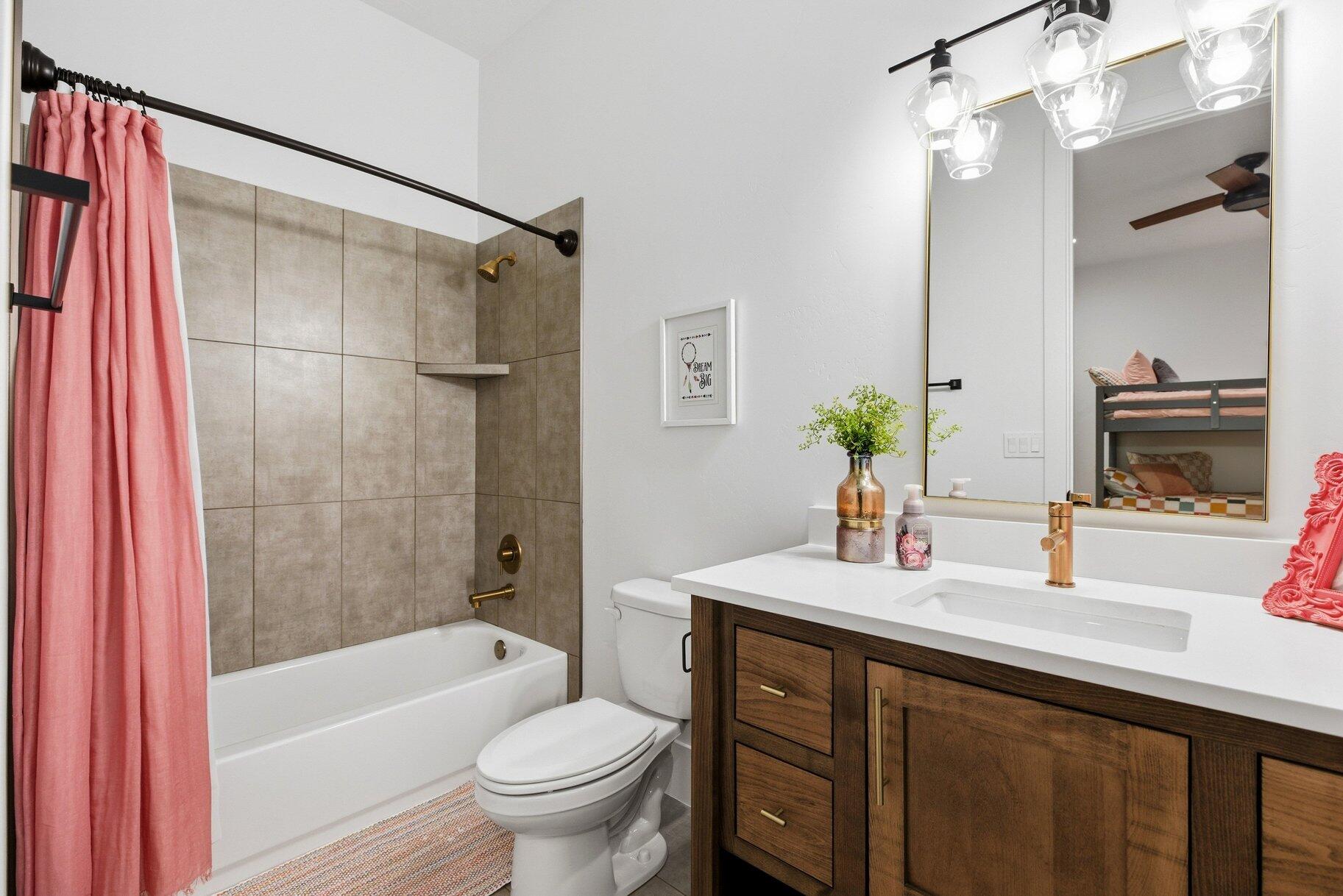 LEDGES OF SG CANYON RIM - Residential