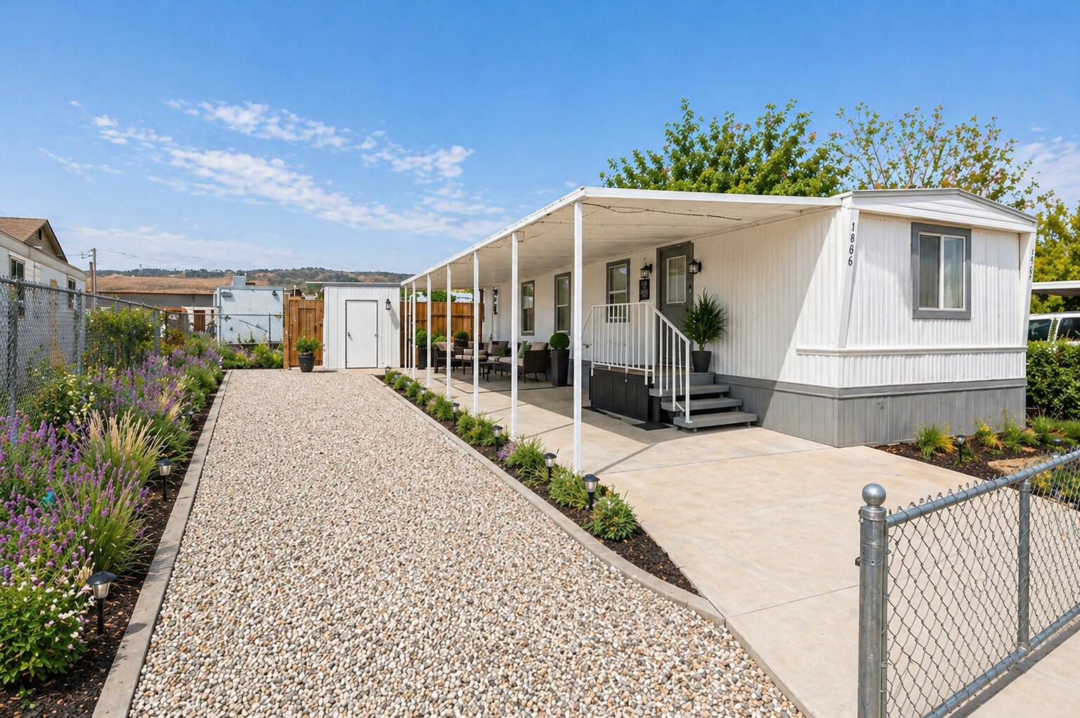 DIXIE MOBILE ESTATES - Residential