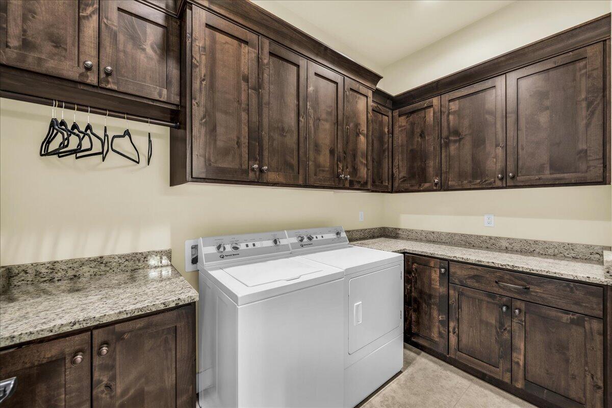 FOREMASTER RIDGE - Residential