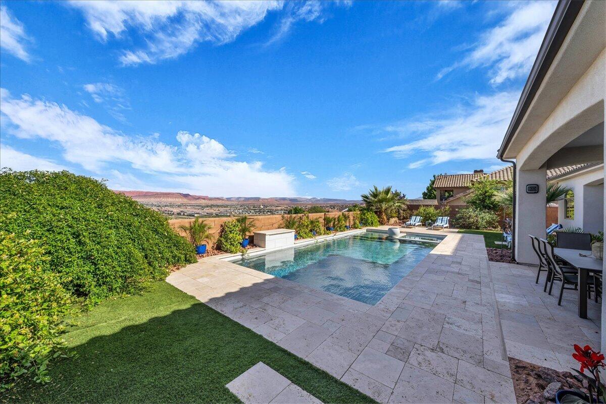 FOREMASTER RIDGE - Residential