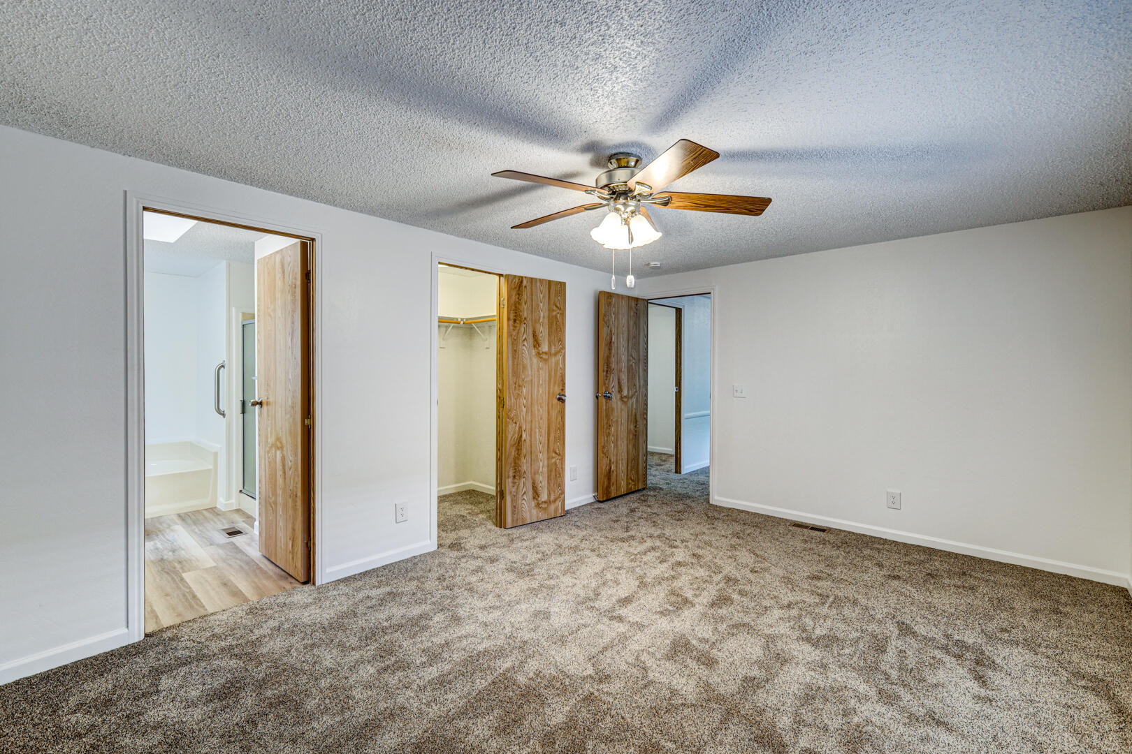 LAVA BLUFF MOBILE HOME PARK - Residential