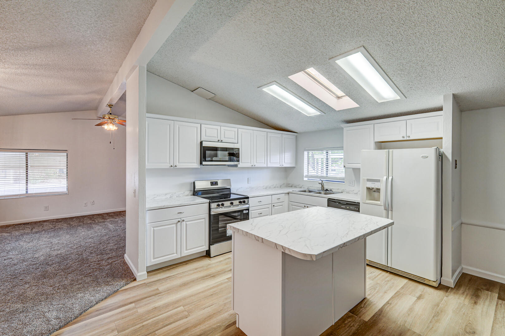 LAVA BLUFF MOBILE HOME PARK - Residential