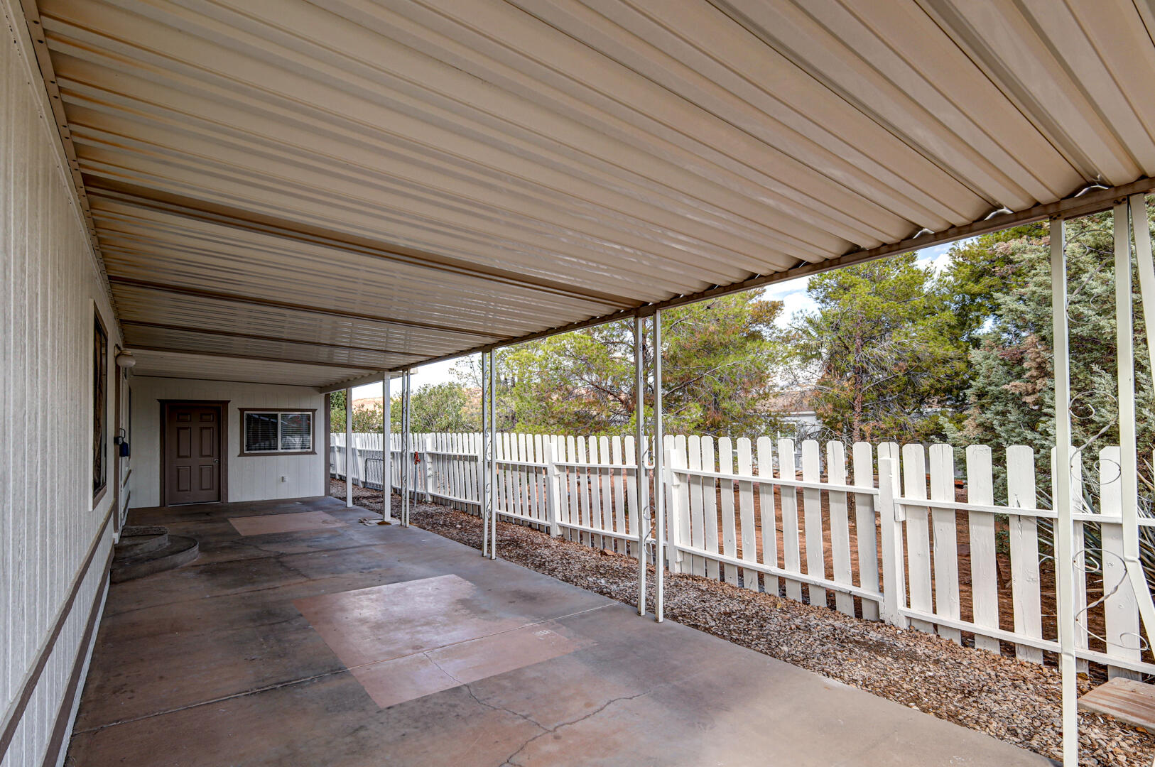 LAVA BLUFF MOBILE HOME PARK - Residential