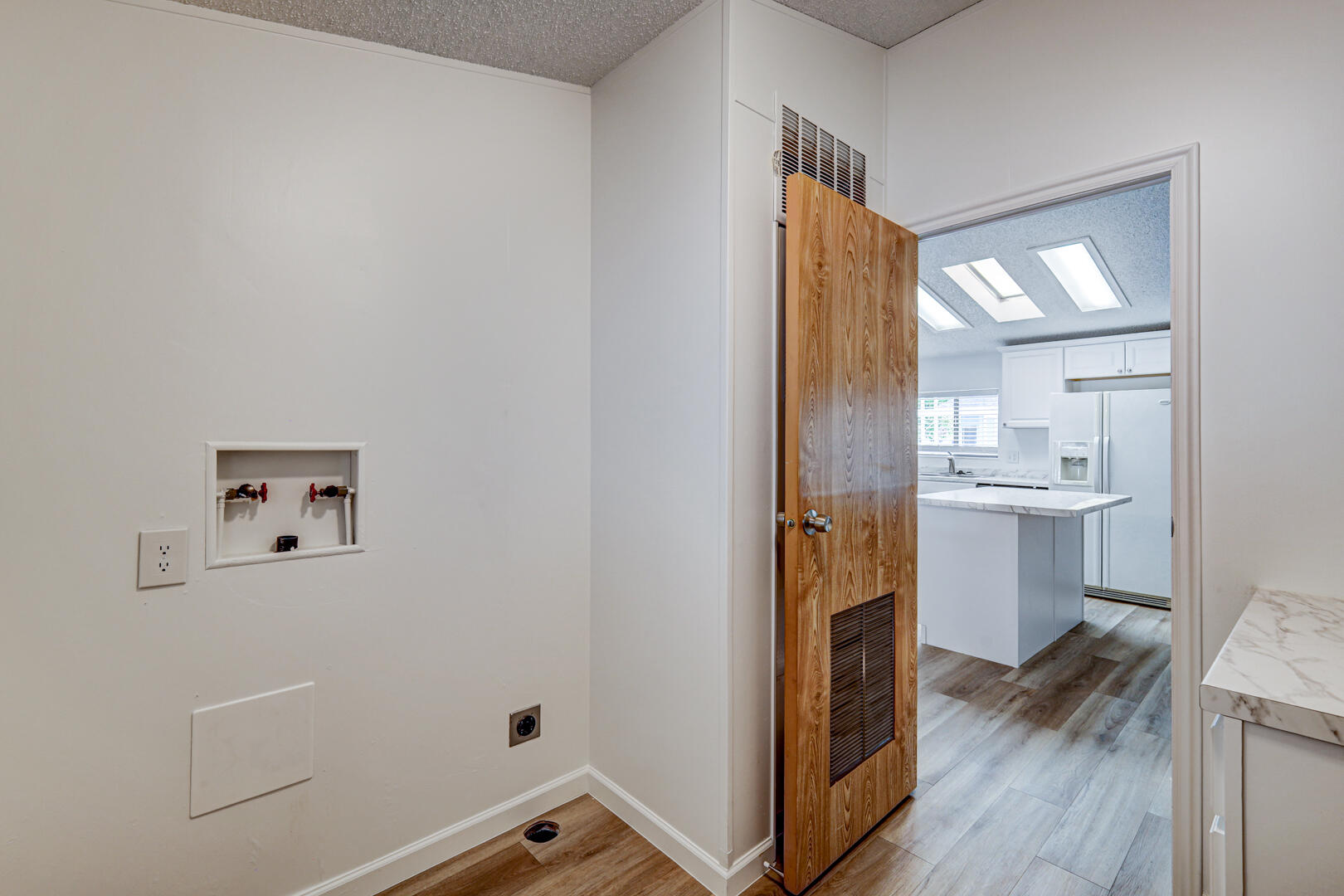 LAVA BLUFF MOBILE HOME PARK - Residential