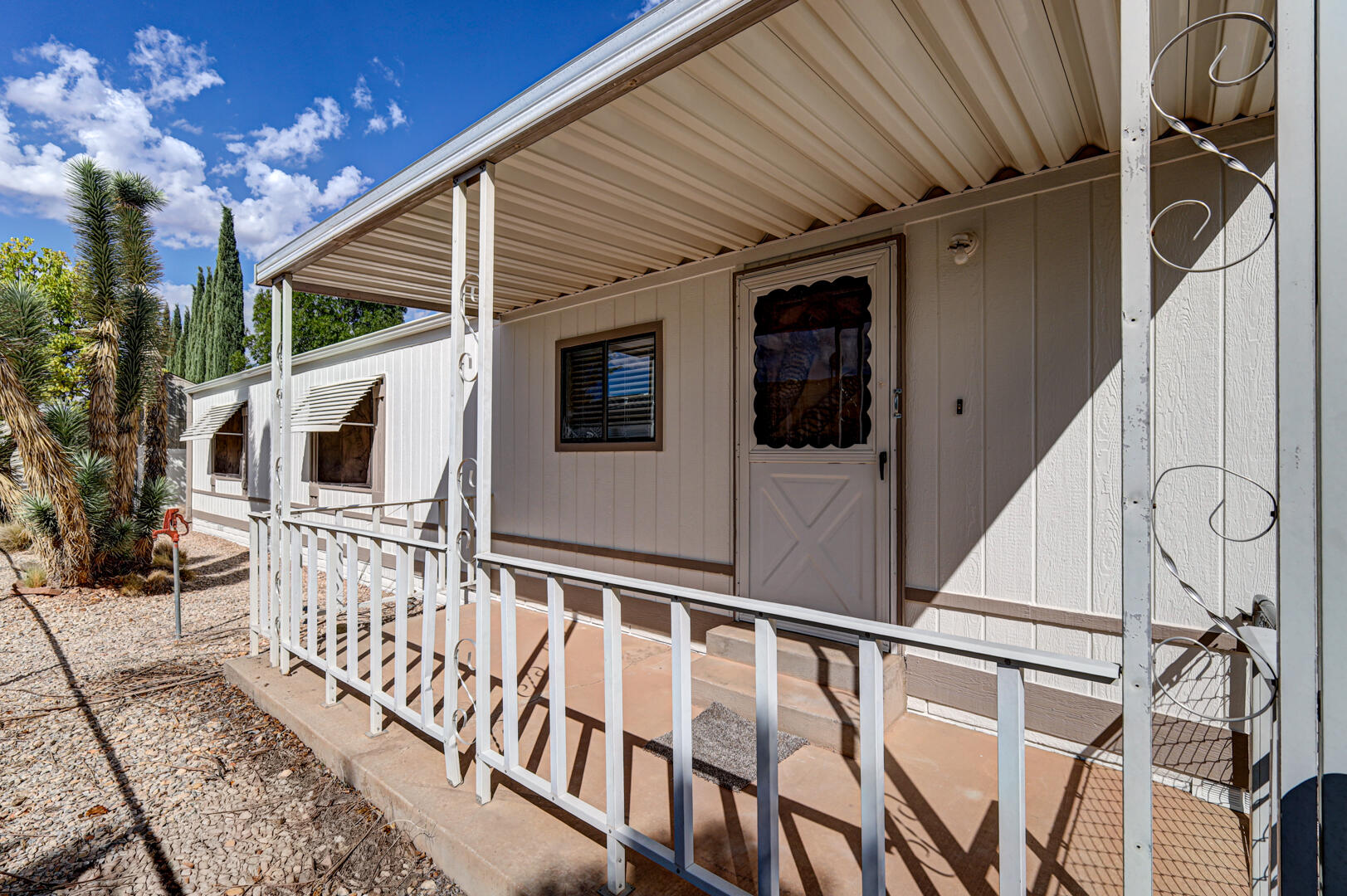 LAVA BLUFF MOBILE HOME PARK - Residential