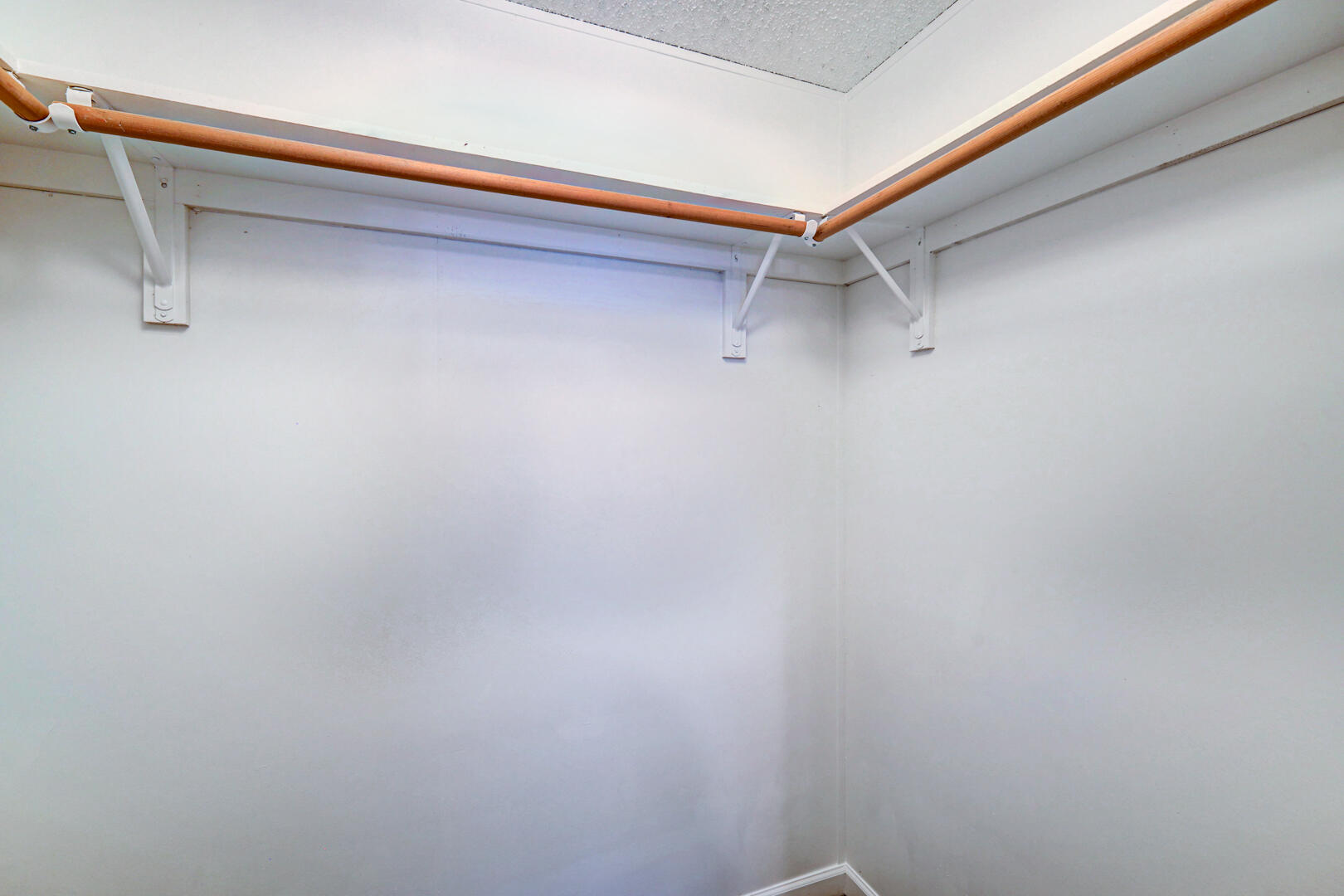 LAVA BLUFF MOBILE HOME PARK - Residential