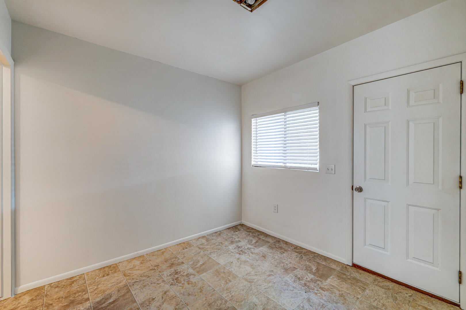 LAVA BLUFF MOBILE HOME PARK - Residential