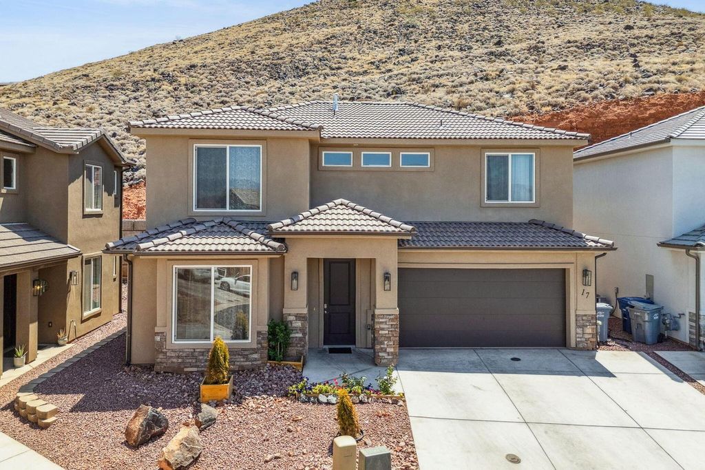 Photo of 438 N Stone Mountain DR, Saint George, UT 84770 (MLS # 26-271685)