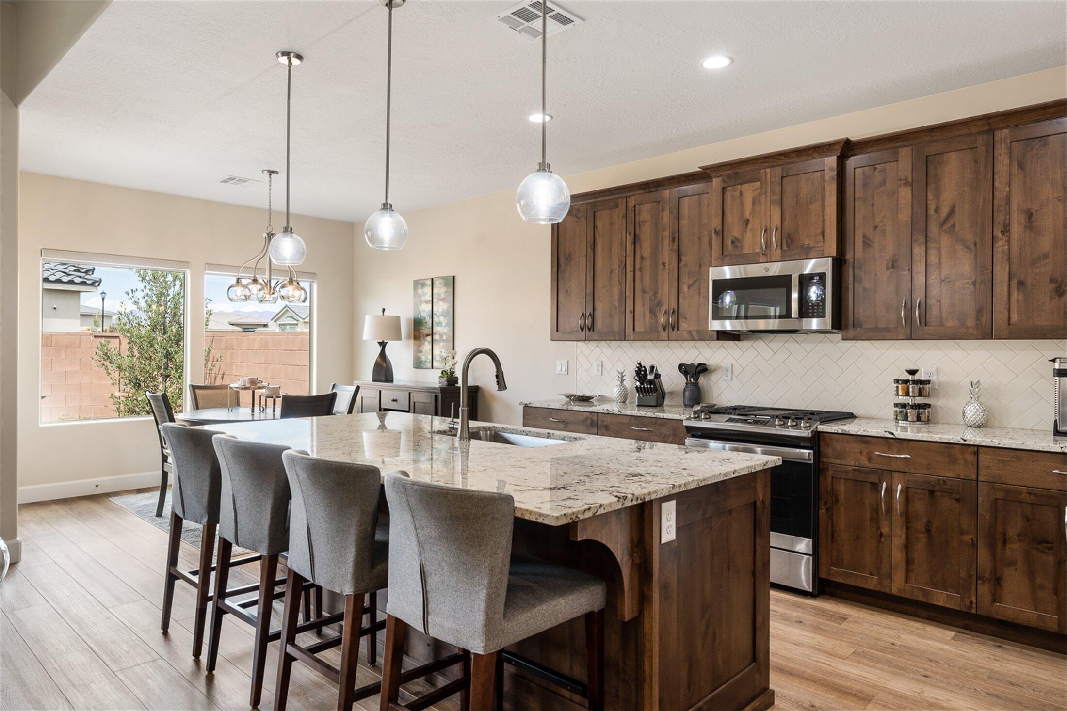 VARANO VISTAS AT DIVARIO - Residential