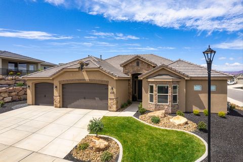 Photo of 490 S BRACCIANO DR, Saint George, UT 84770 (MLS # 26-271388)